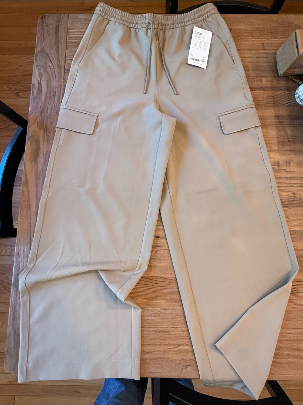 Women’s Cargo Sweatpants in Tan
